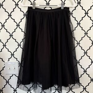 NWT Bebe Pleated Tulle Midi Skirt Black